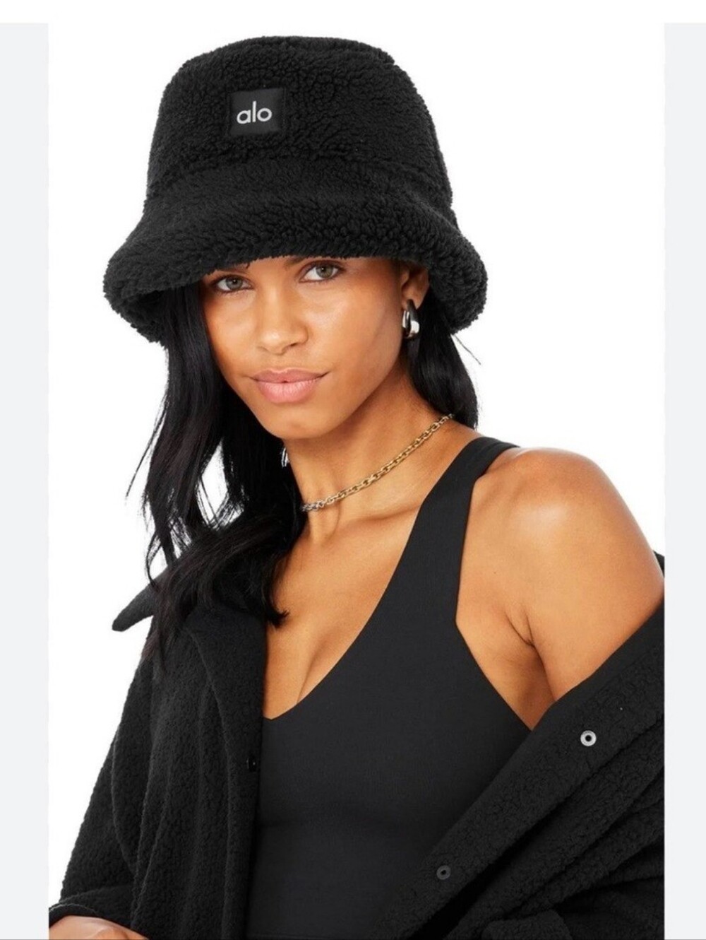 Alo Yoga Foxy Sherpa Bucket Hat in Black